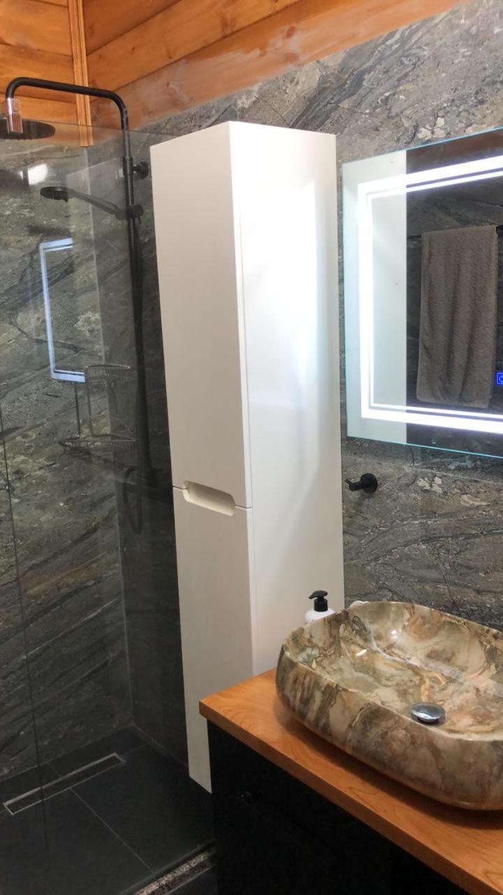 Zeneli Alpin Chalet Cerem 외부 사진