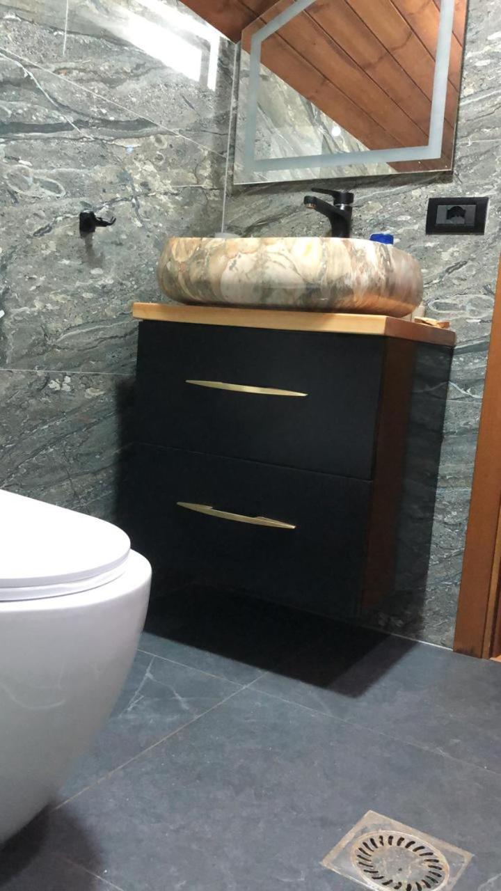 Zeneli Alpin Chalet Cerem 외부 사진